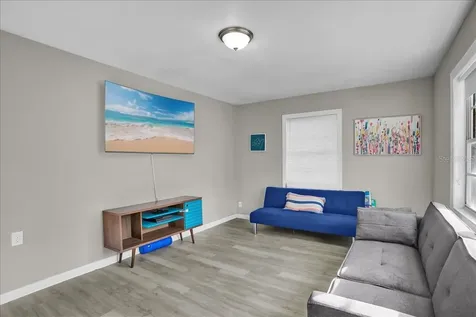 4017 Watson Road Tampa FL 33610