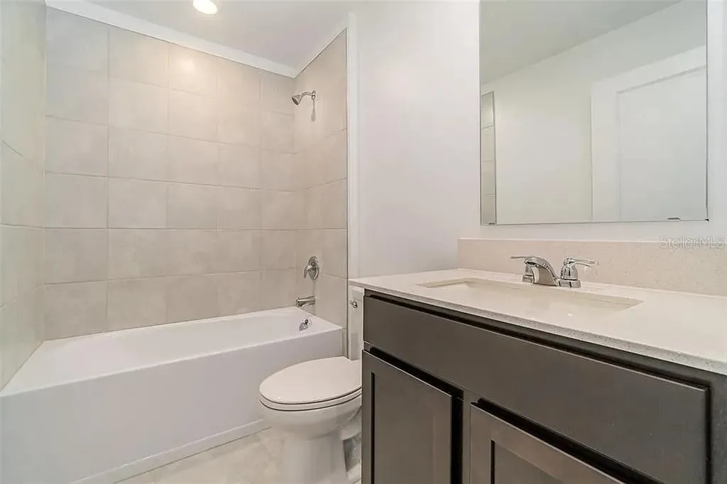 2220 Green Valley Street Daytona Beach FL 32124