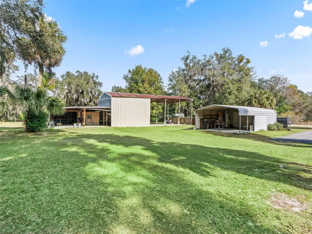 10487 SE Highway 42 Summerfield FL 34491