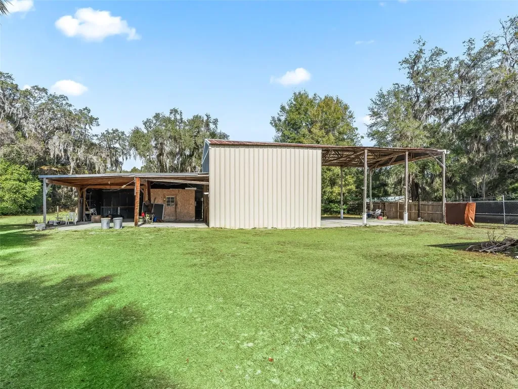 10487 SE Highway 42 Summerfield FL 34491