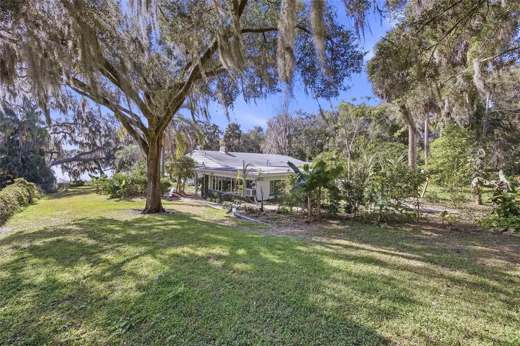 280 Palm Court Umatilla FL 32784