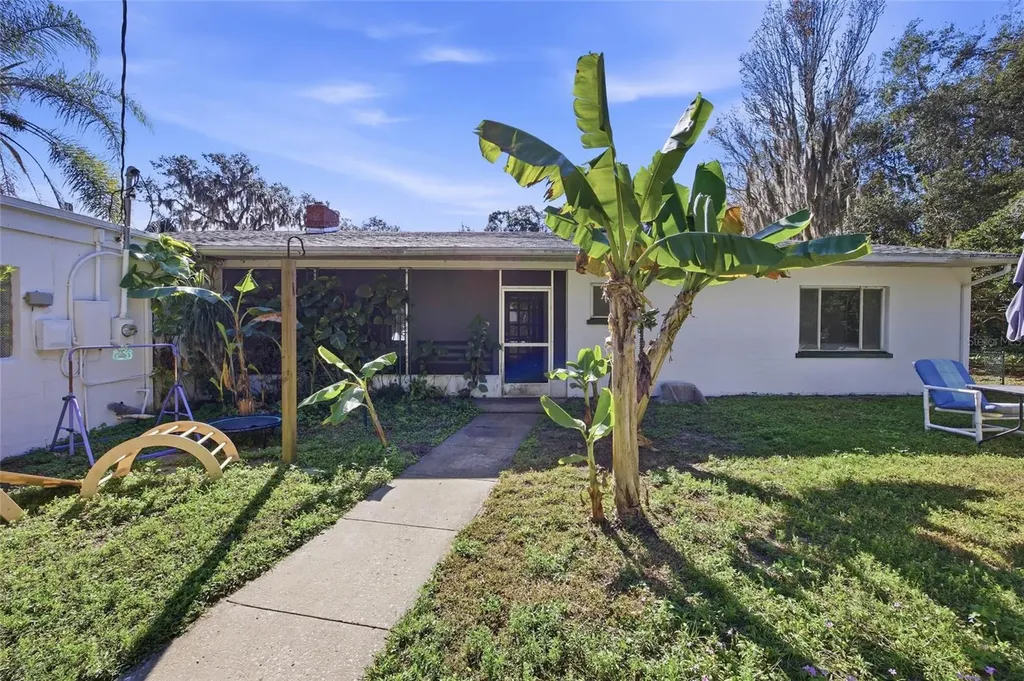 280 Palm Court Umatilla FL 32784