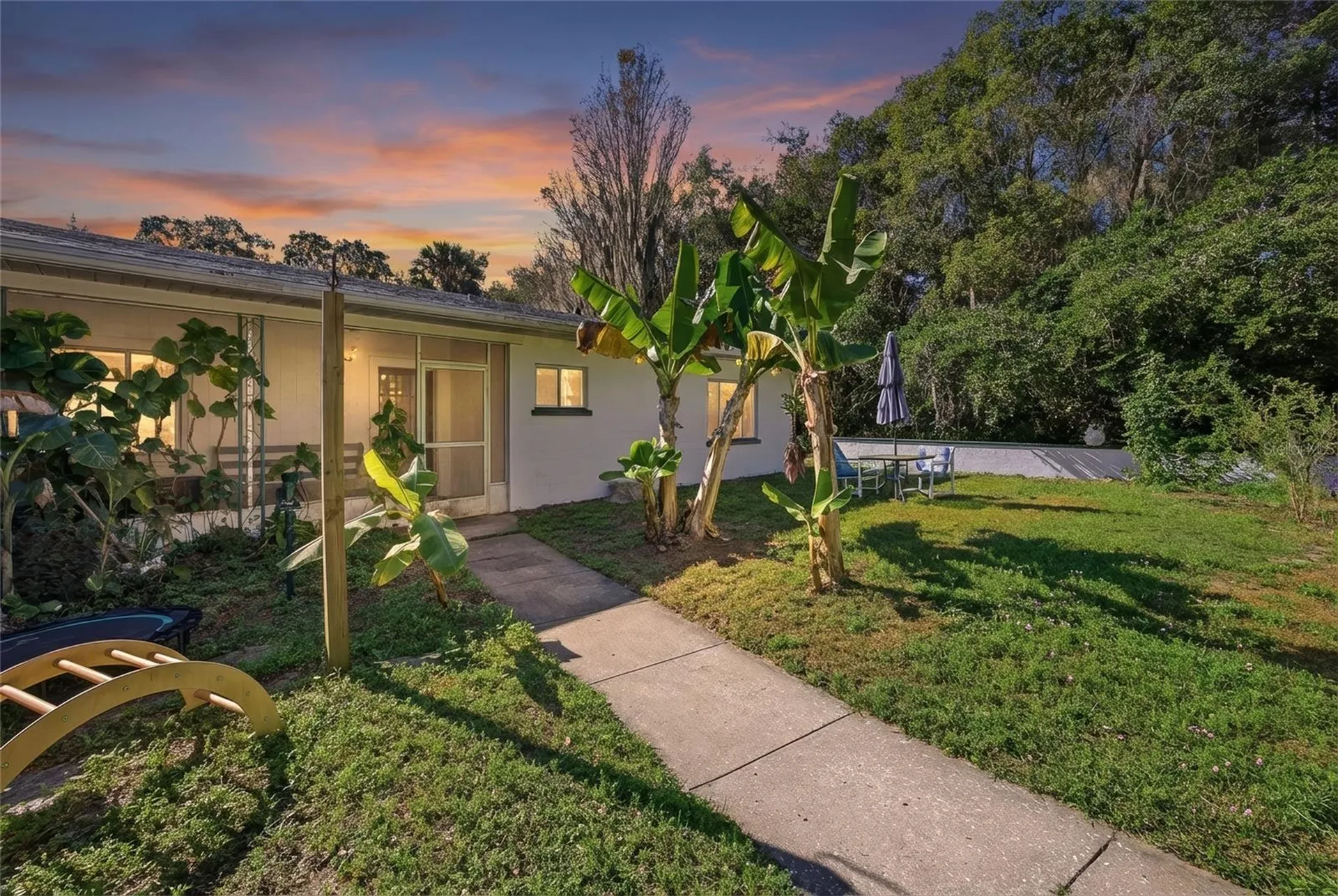 280 Palm Court Umatilla FL 32784