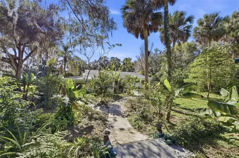280 Palm Court Umatilla FL 32784