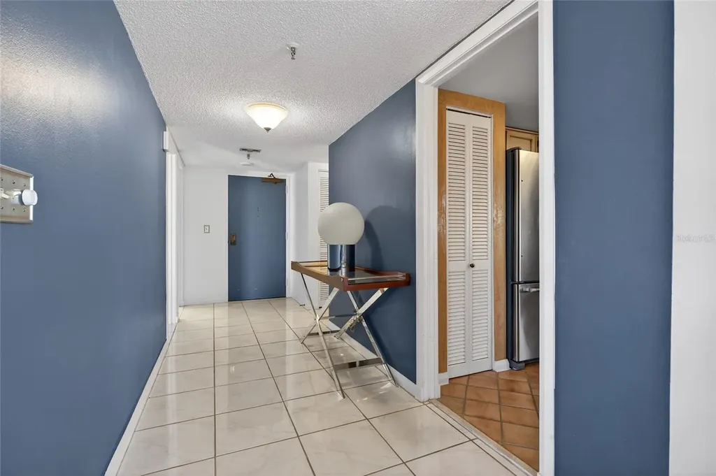 5950 Pelican Bay Plaza S Gulfport FL 33707