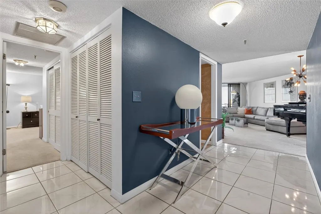 5950 Pelican Bay Plaza S Gulfport FL 33707