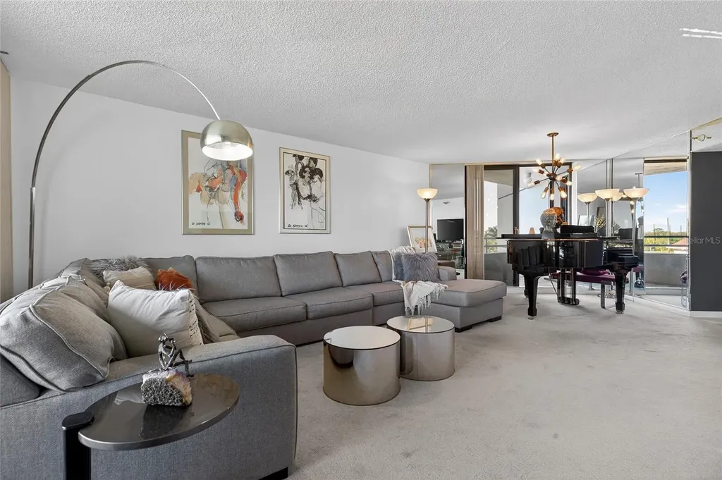 5950 Pelican Bay Plaza S Gulfport FL 33707