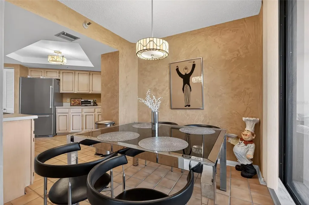 5950 Pelican Bay Plaza S Gulfport FL 33707