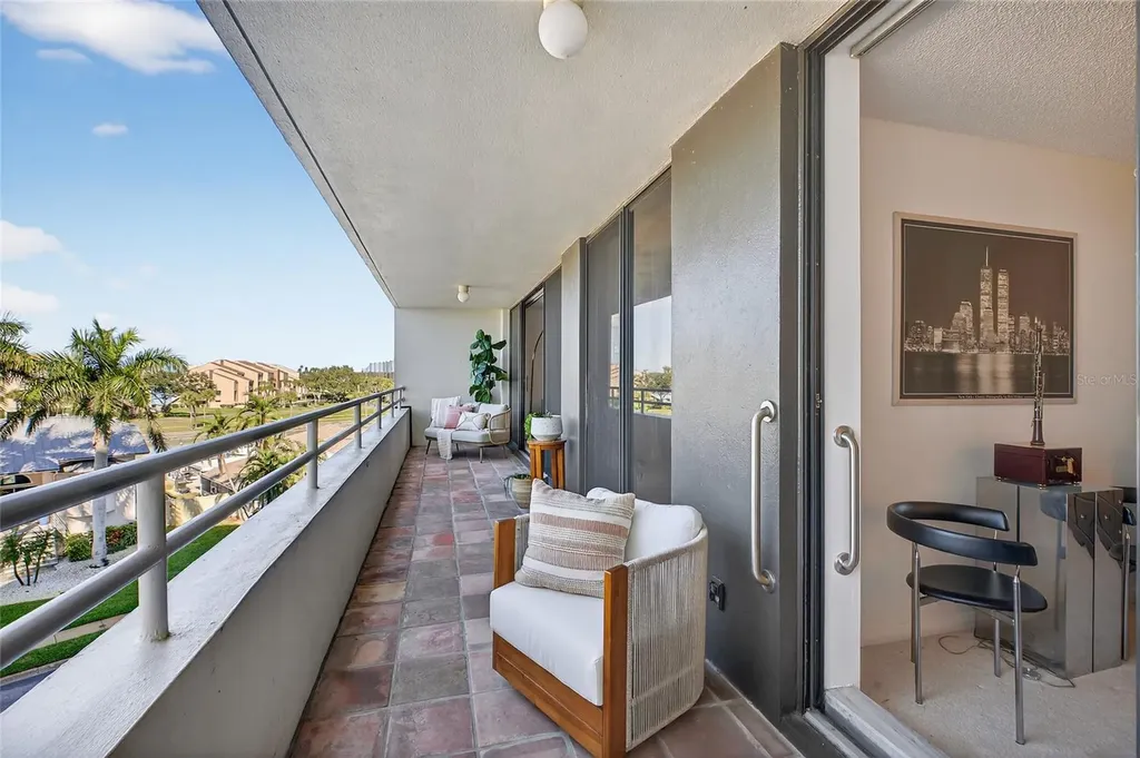 5950 Pelican Bay Plaza S Gulfport FL 33707