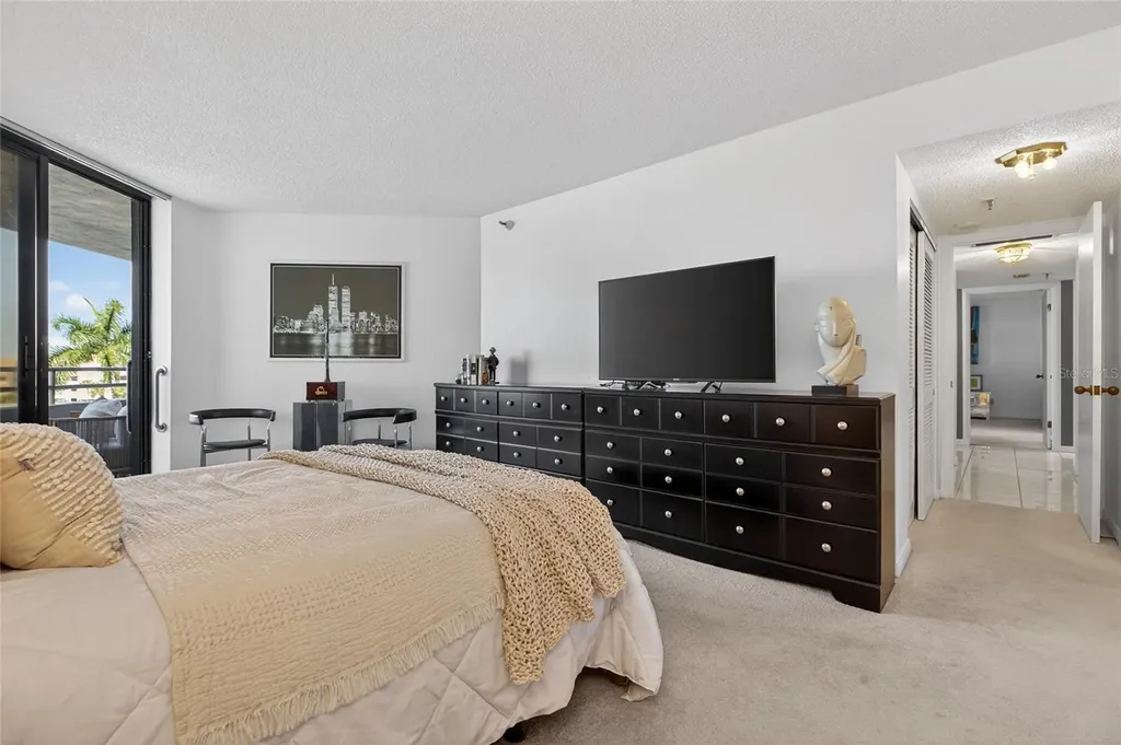 5950 Pelican Bay Plaza S Gulfport FL 33707