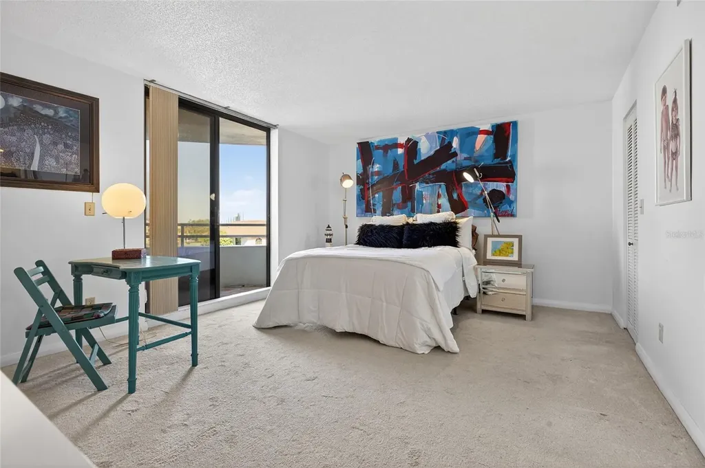 5950 Pelican Bay Plaza S Gulfport FL 33707