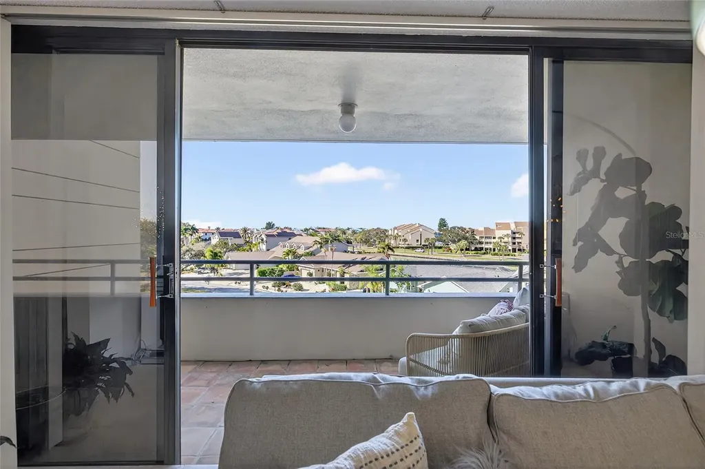 5950 Pelican Bay Plaza S Gulfport FL 33707