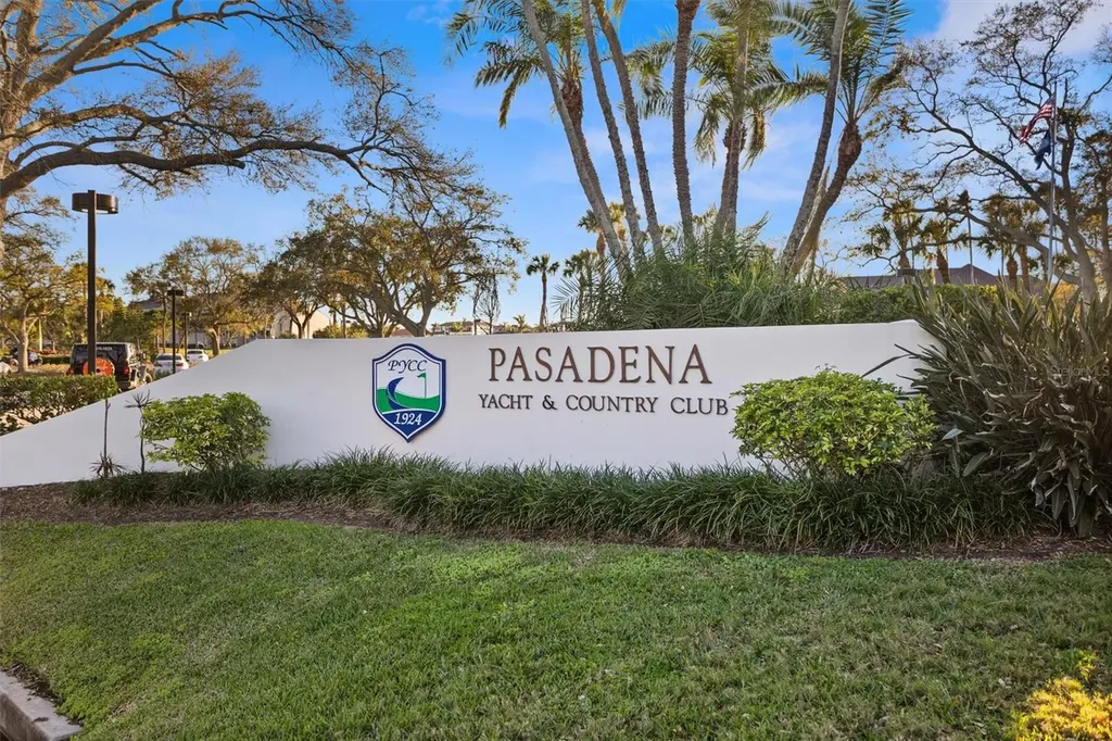 5950 Pelican Bay Plaza S Gulfport FL 33707