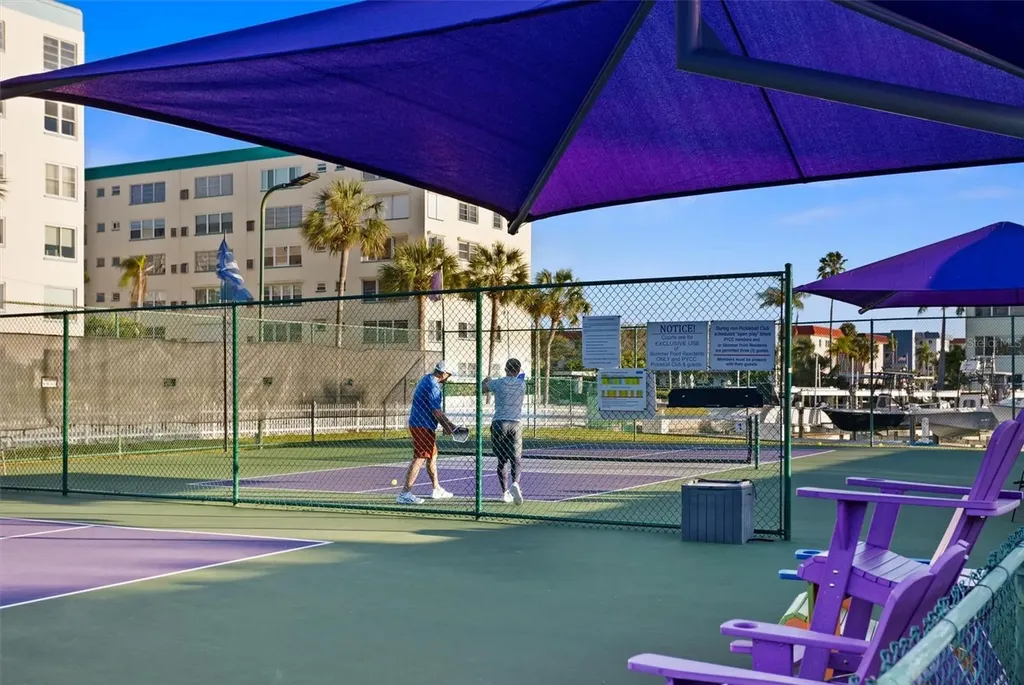 5950 Pelican Bay Plaza S Gulfport FL 33707