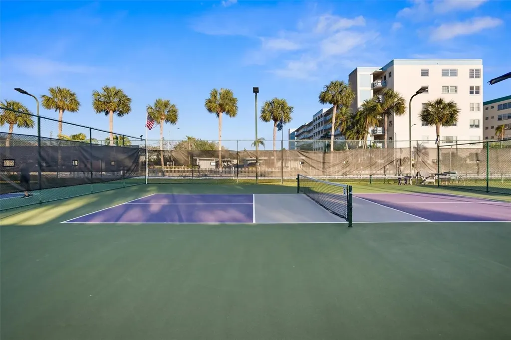 5950 Pelican Bay Plaza S Gulfport FL 33707