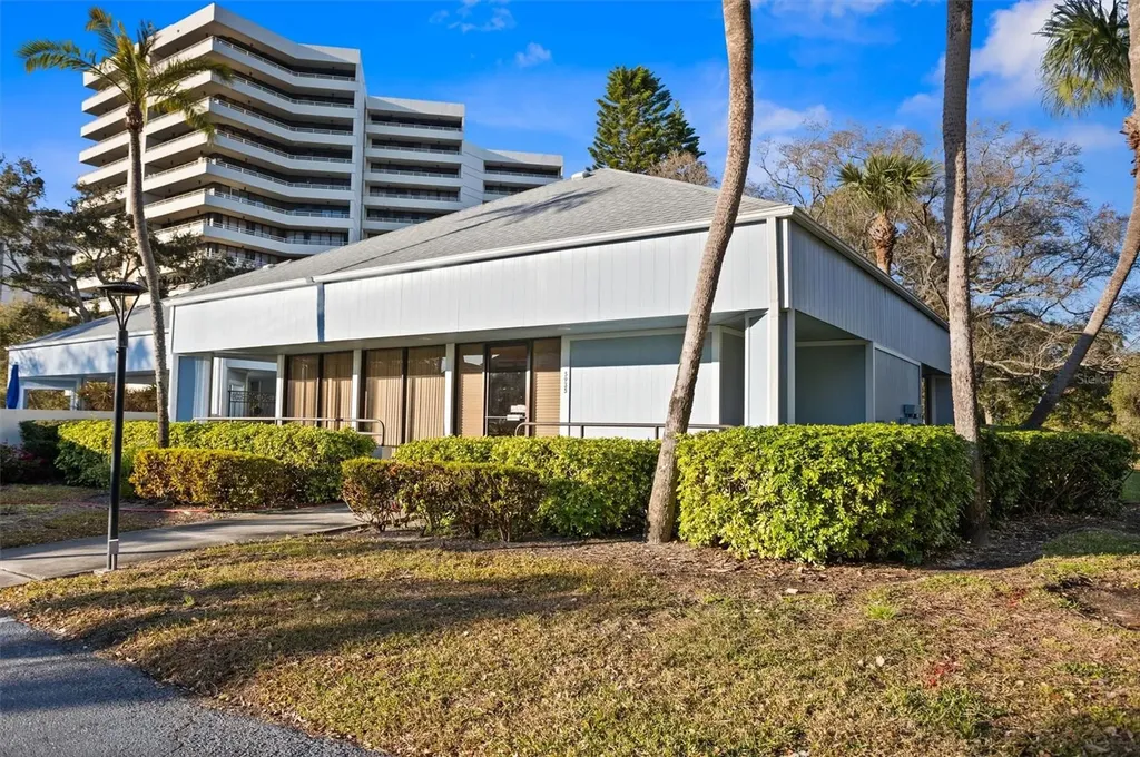 5950 Pelican Bay Plaza S Gulfport FL 33707