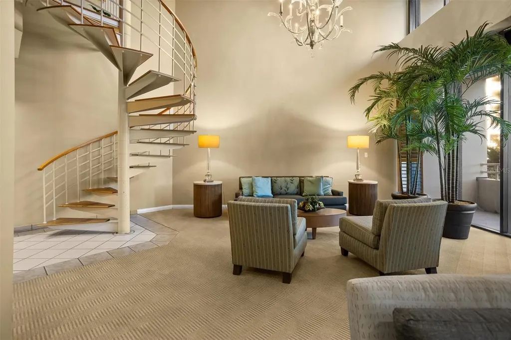 5950 Pelican Bay Plaza S Gulfport FL 33707