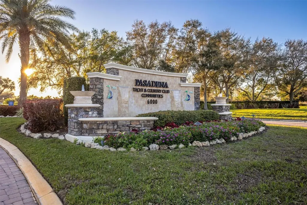 5950 Pelican Bay Plaza S Gulfport FL 33707