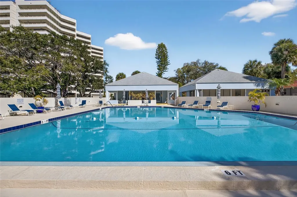 5950 Pelican Bay Plaza S Gulfport FL 33707