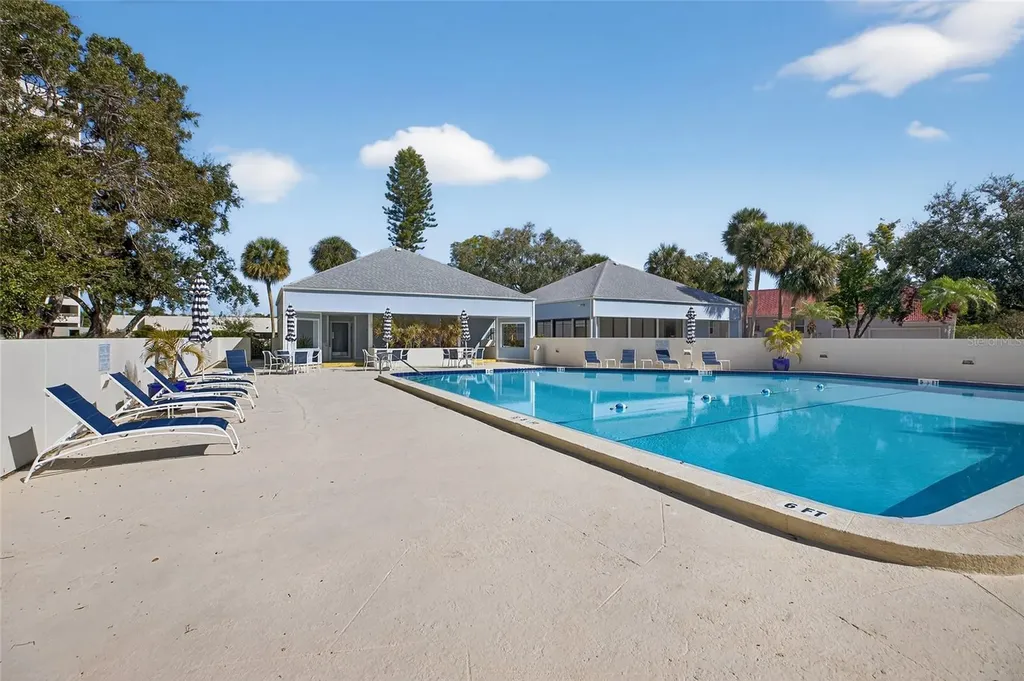 5950 Pelican Bay Plaza S Gulfport FL 33707