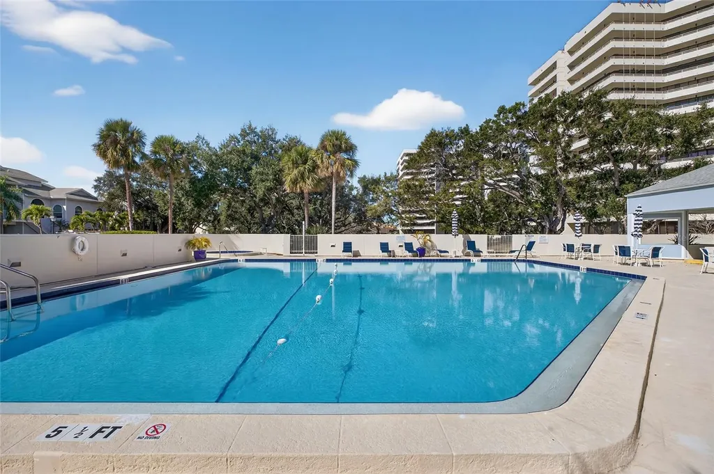 5950 Pelican Bay Plaza S Gulfport FL 33707