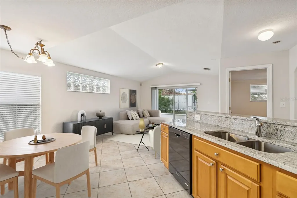 2515 W Leroy Street Tampa FL 33607