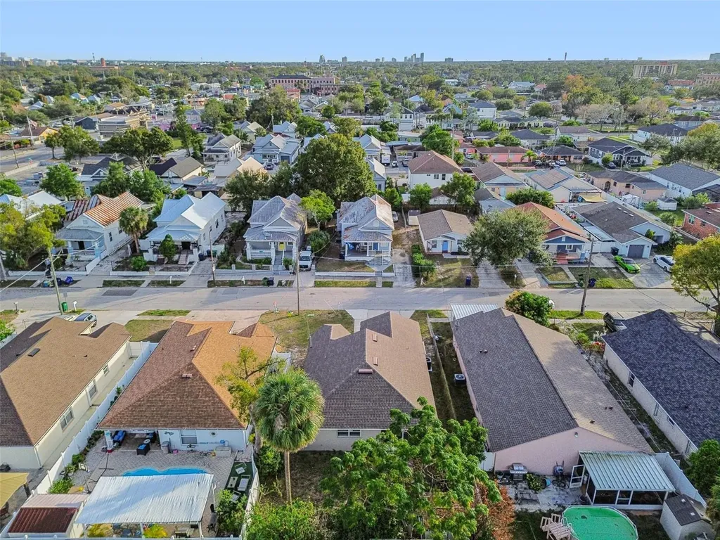 2515 W Leroy Street Tampa FL 33607