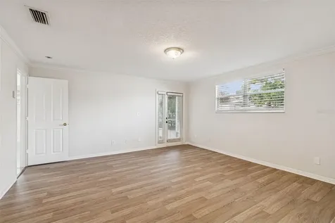 2515 W Leroy Street Tampa FL 33607