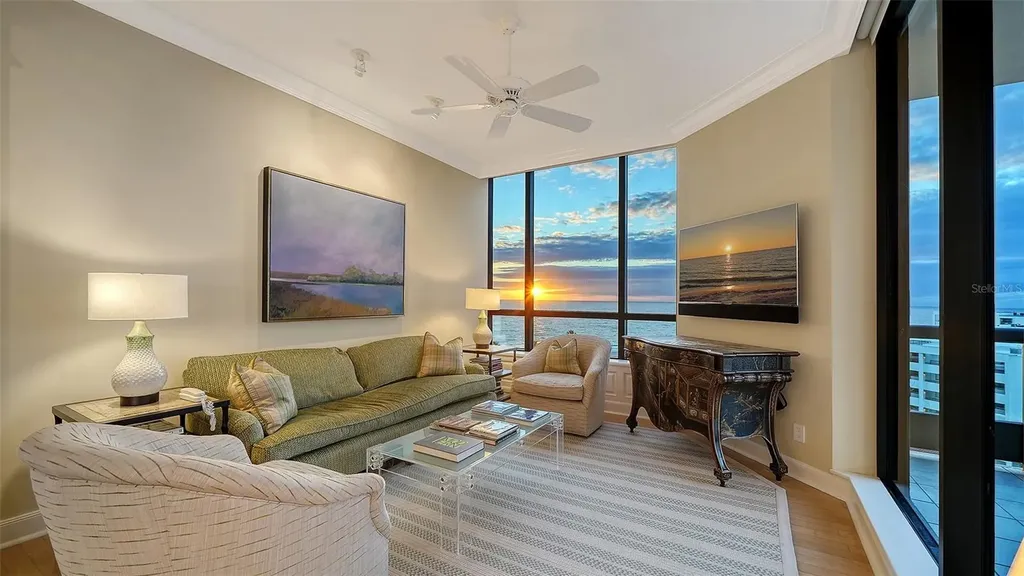 1281 Gulf Of Mexico Drive Longboat Key FL 34228