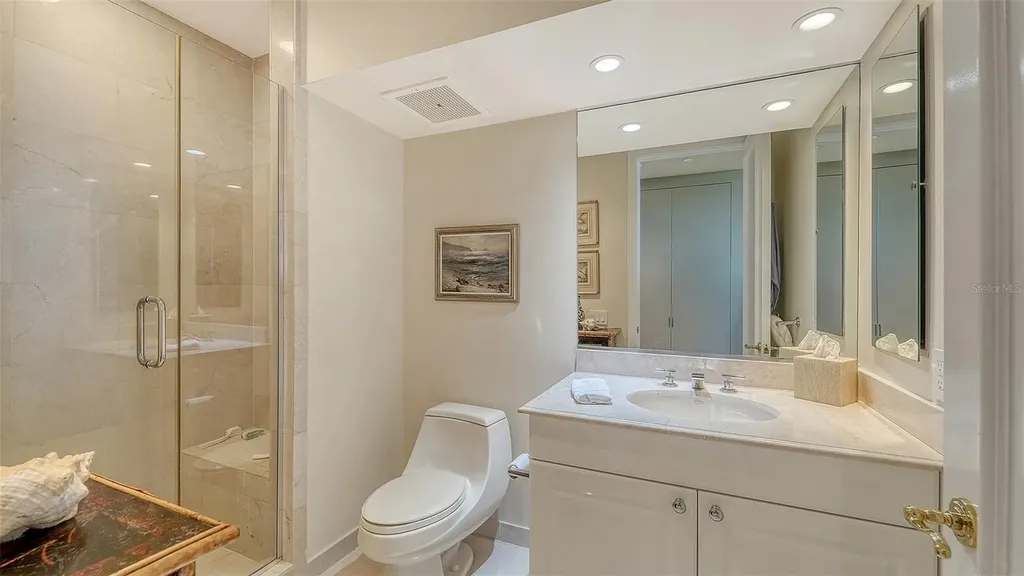 1281 Gulf Of Mexico Drive Longboat Key FL 34228