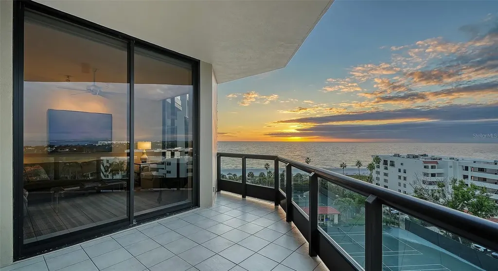 1281 Gulf Of Mexico Drive Longboat Key FL 34228