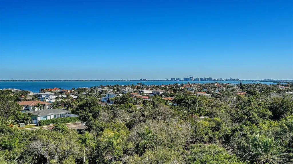 1281 Gulf Of Mexico Drive Longboat Key FL 34228