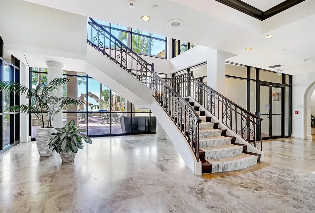 1281 Gulf Of Mexico Drive Longboat Key FL 34228