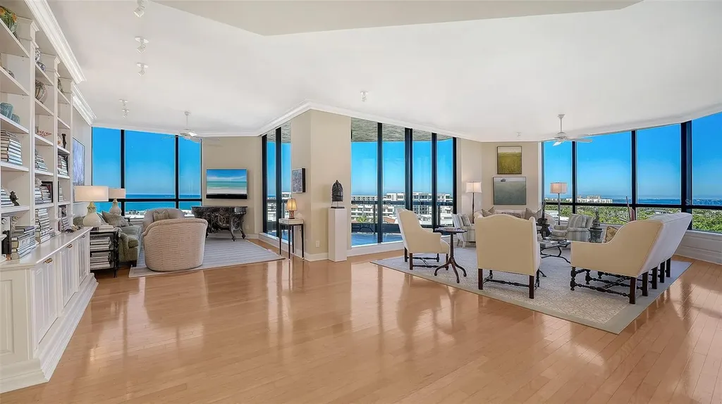 1281 Gulf Of Mexico Drive Longboat Key FL 34228