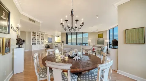 1281 Gulf Of Mexico Drive Longboat Key FL 34228