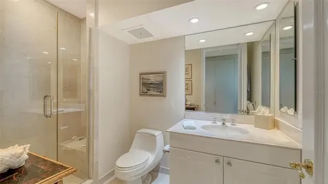 1281 Gulf Of Mexico Drive Longboat Key FL 34228