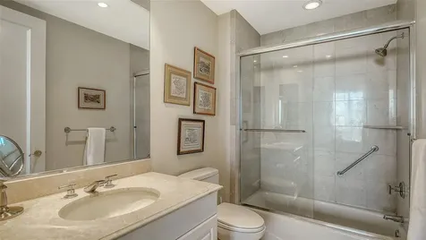 1281 Gulf Of Mexico Drive Longboat Key FL 34228