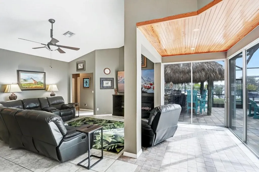 1161 Marina Drive Tarpon Springs FL 34689