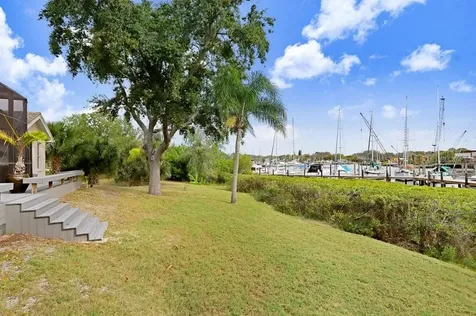 1161 Marina Drive Tarpon Springs FL 34689