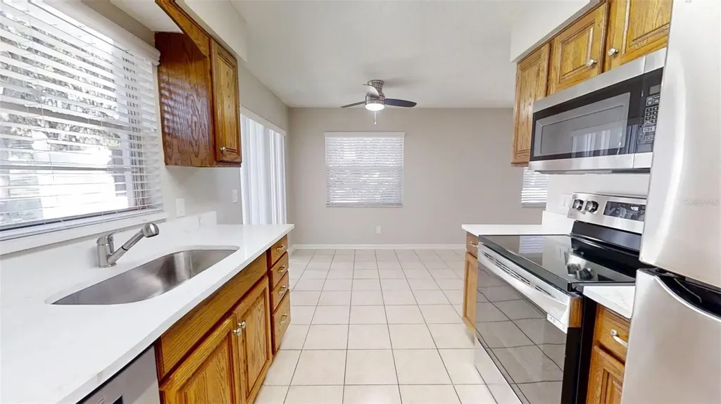224 W Mcclendon Street Lady Lake FL 32159