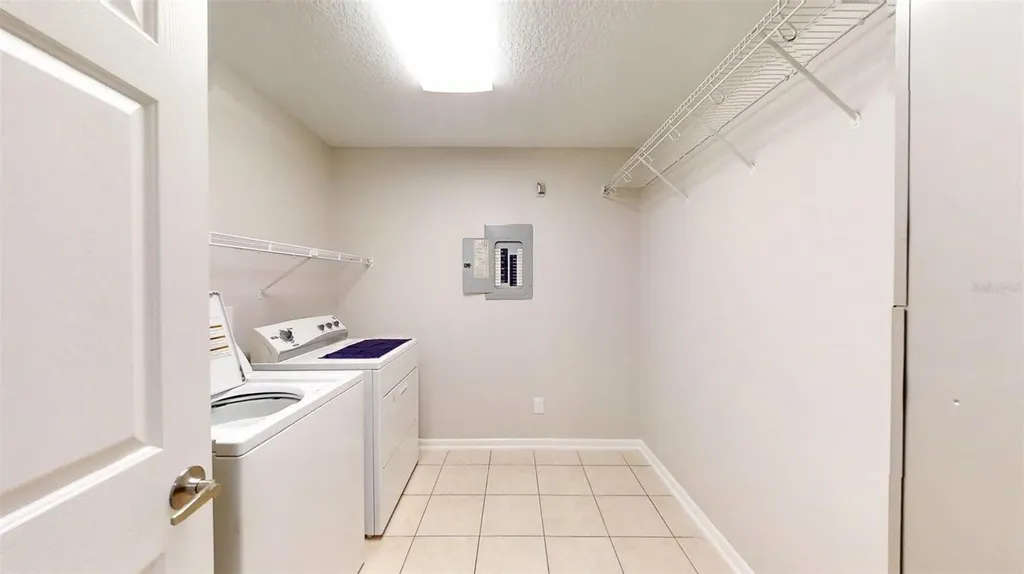 224 W Mcclendon Street Lady Lake FL 32159