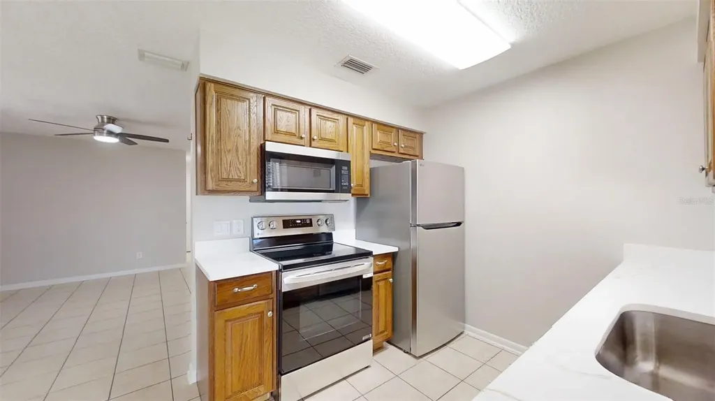 224 W Mcclendon Street Lady Lake FL 32159
