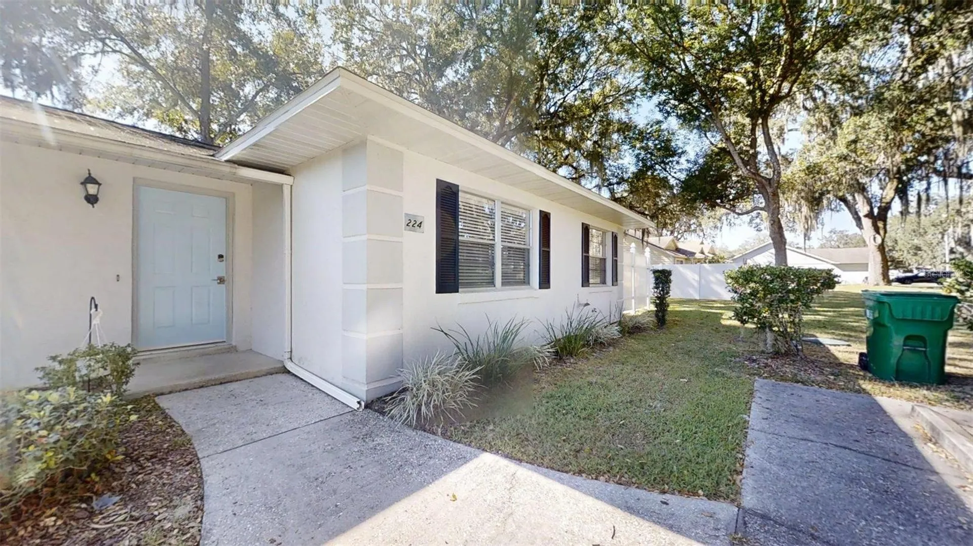 224 W Mcclendon Street Lady Lake FL 32159