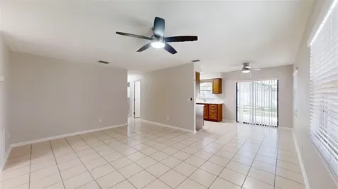 224 W Mcclendon Street Lady Lake FL 32159