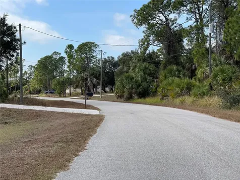 Lot 13 Bartlett Avenue North Port FL 34288