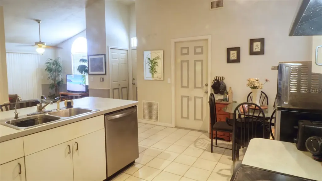 1931 SW 73rd Street Gainesville FL 32607