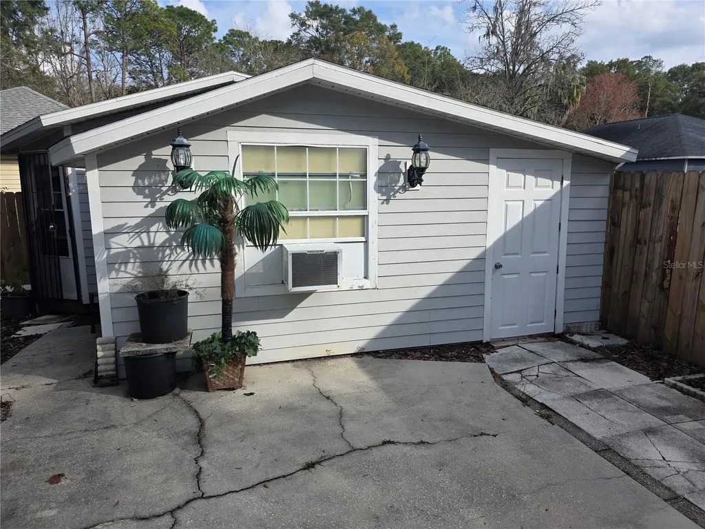 1931 SW 73rd Street Gainesville FL 32607
