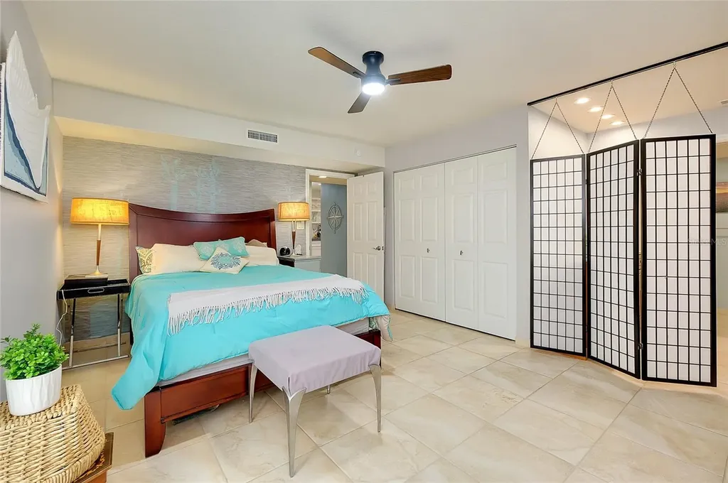 4234 Gulf Of Mexico Drive Longboat Key FL 34228