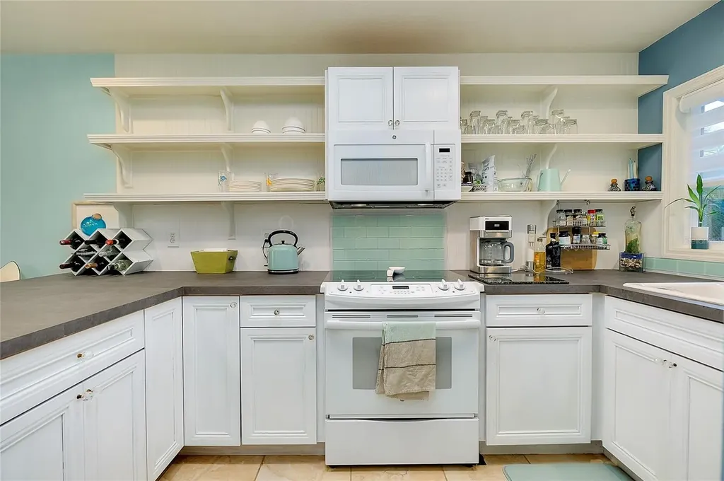 4234 Gulf Of Mexico Drive Longboat Key FL 34228