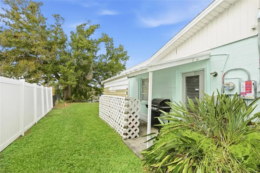 2165 Lakewood Drive Nokomis FL 34275